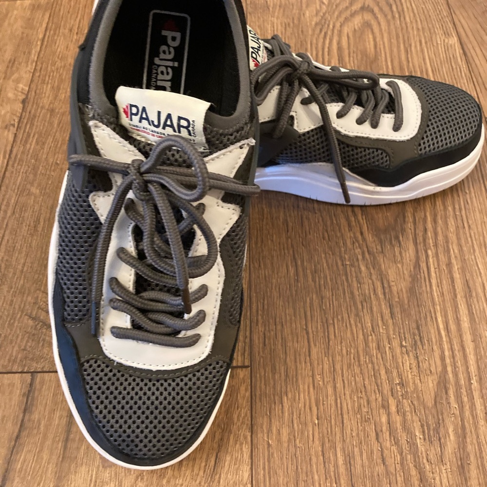 Brand New Woman’s PAJAR Yano -F , Athletic  shoe . 9 1/2 US , 40 Eur.